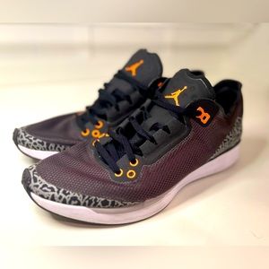 Women Jordan shoes size 9.5 black Jordan shoes running sneakers